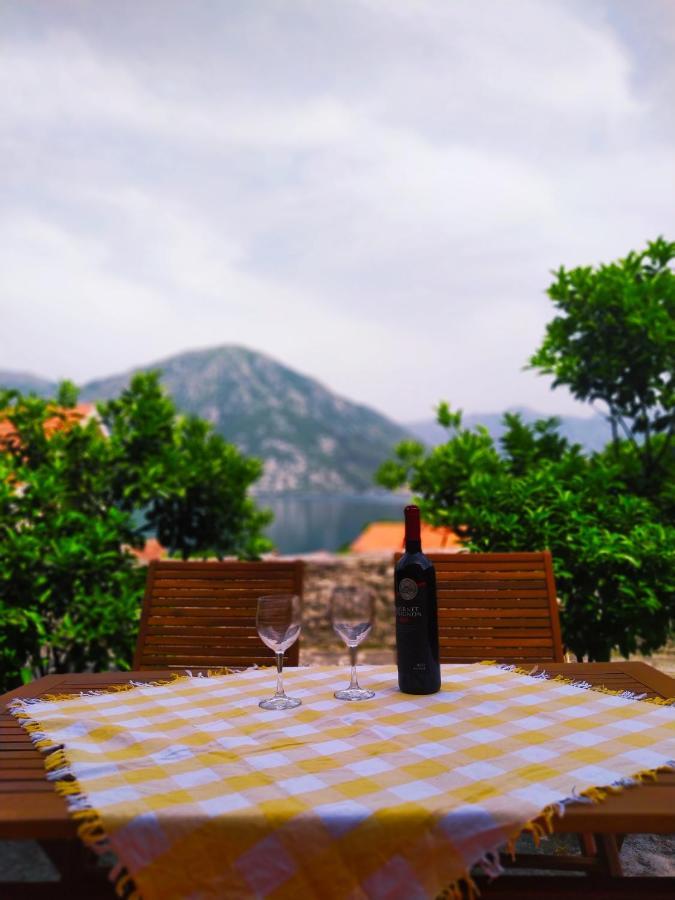 Guest House Maza Kotor Exterior foto